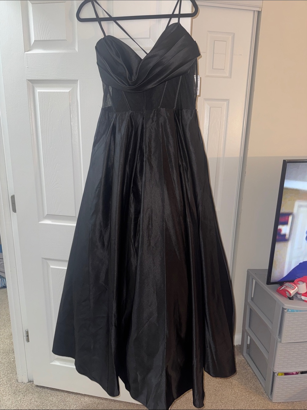 Blonde Nites Elegant Black Gown w/Pockets/Midriff is Shear